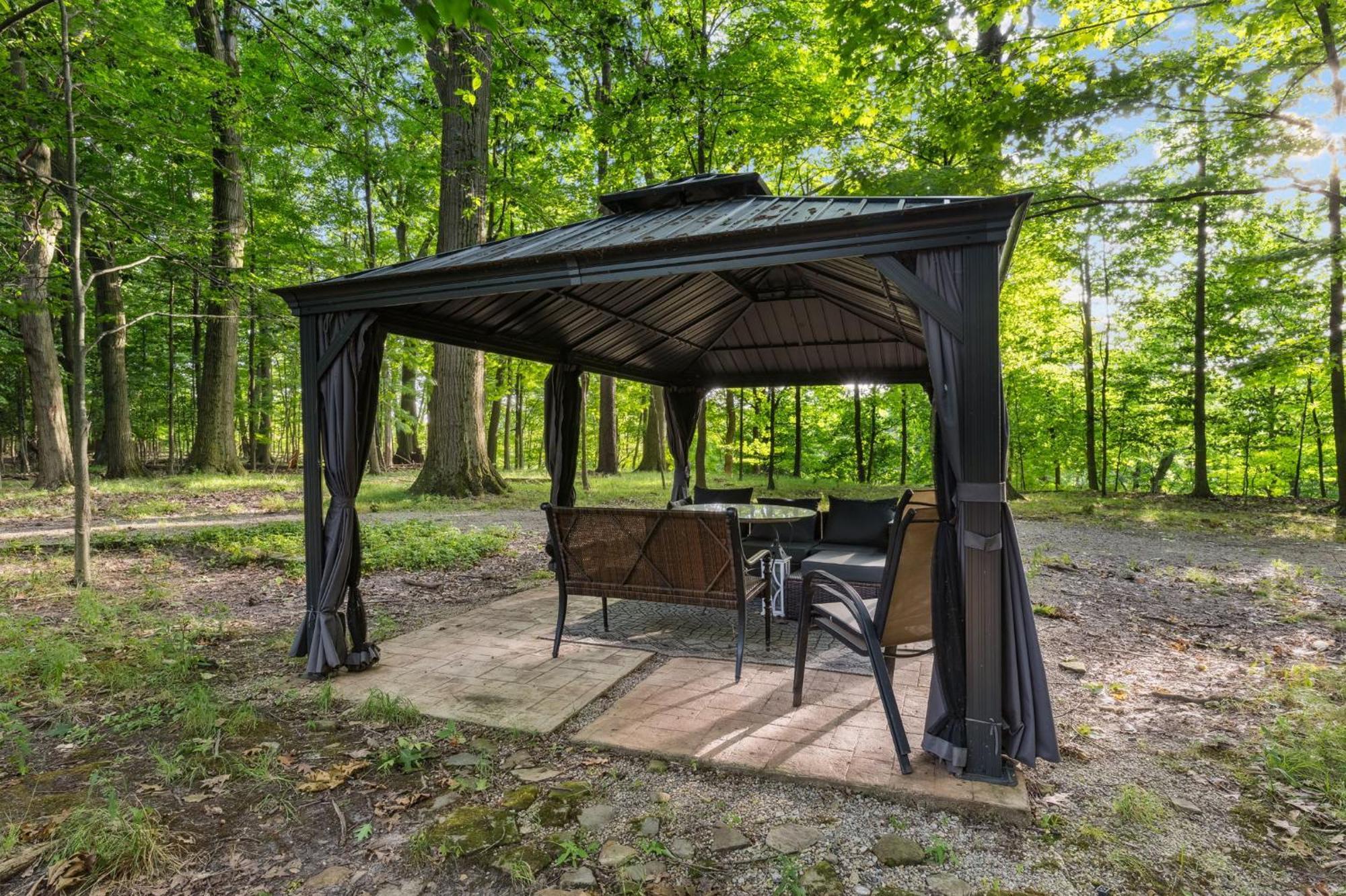 Log Cabin - Natures Oasis - Fire Pit & Gazebo Cleveland Buitenkant foto